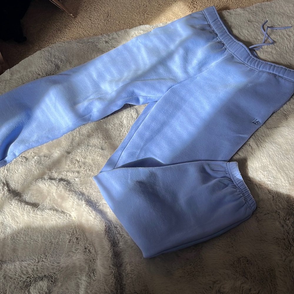 beautiful blue size medium buff bunny joggers with pockets